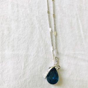 Beautiful necklace/chain with pendant